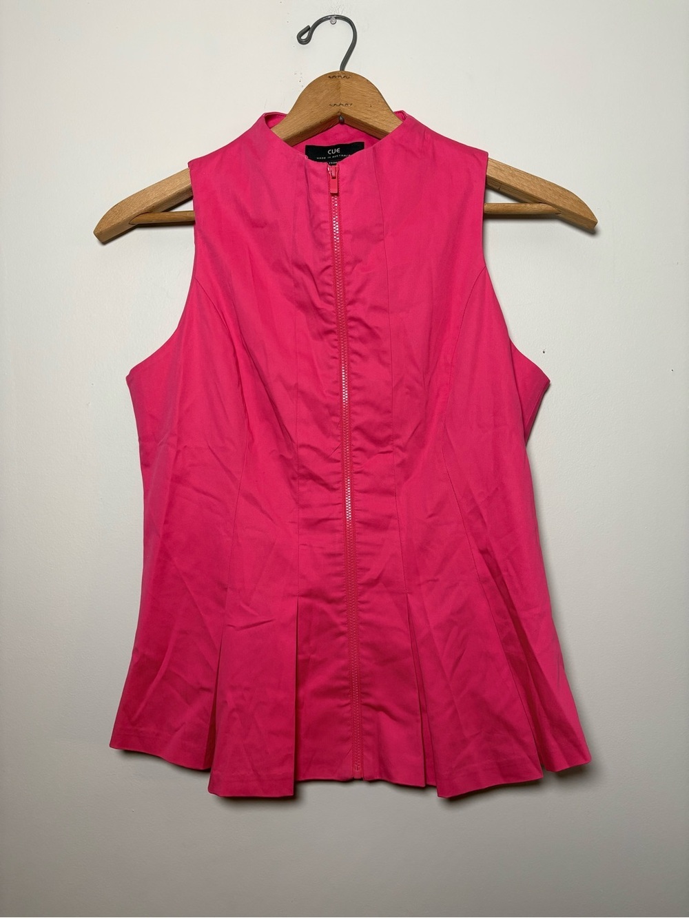 CUE Australia Pink Sleeveless Zip Front Structured Peplum Top Size 10